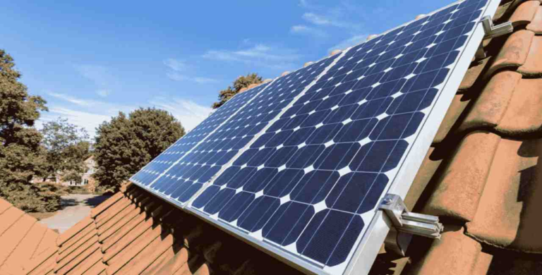 How Smart Solar Panels Are Revolutionizing the Traditional Solar Industry