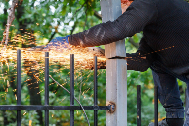 The Benefits of Hiring the Best Fence Company for Your Property