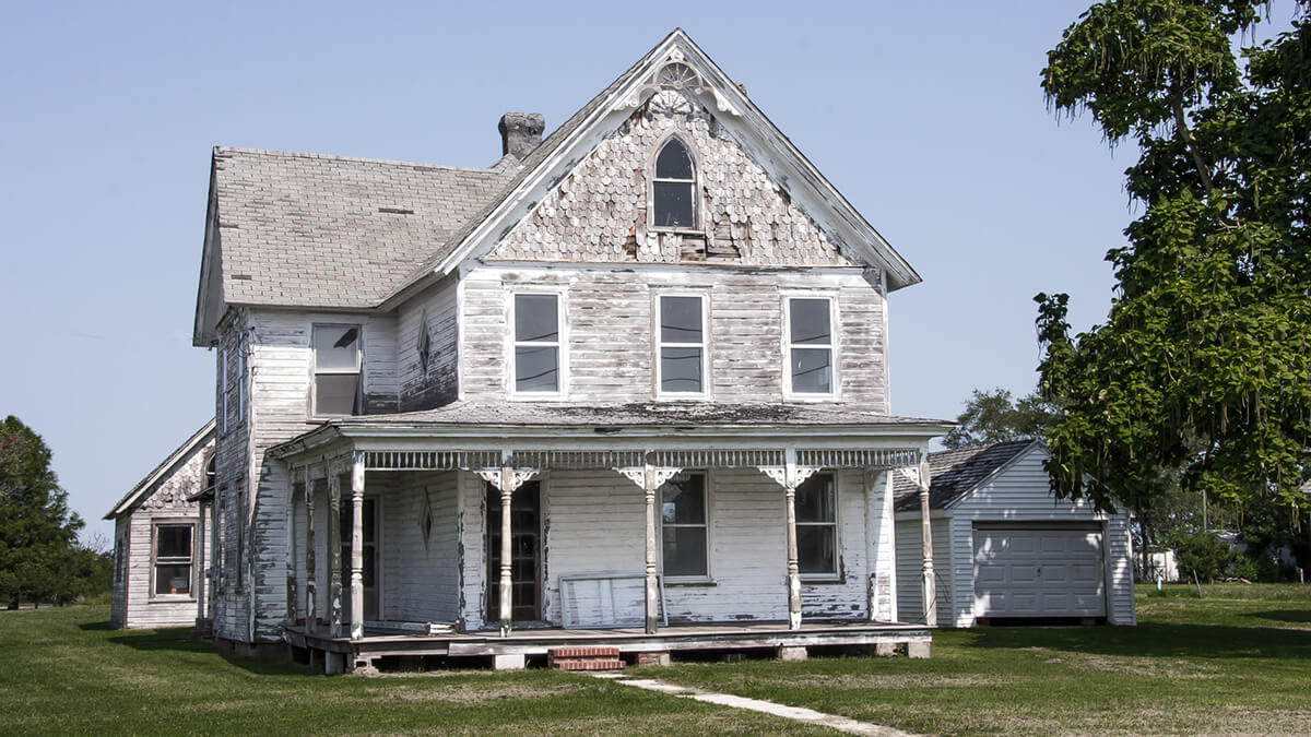 Selling a House in Poor Condition: Tips and Strategies